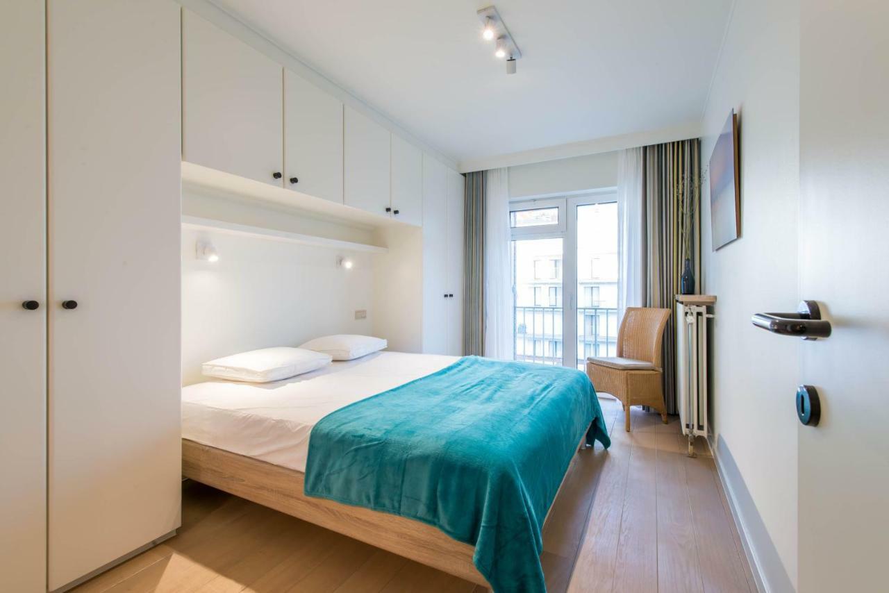 Yellow Knokke-Heist Exterior photo