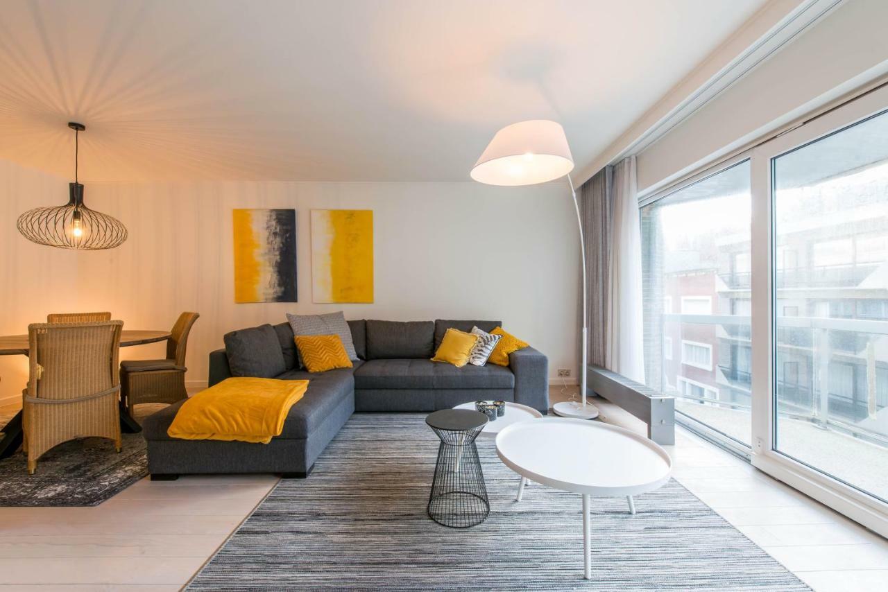 Yellow Knokke-Heist Exterior photo