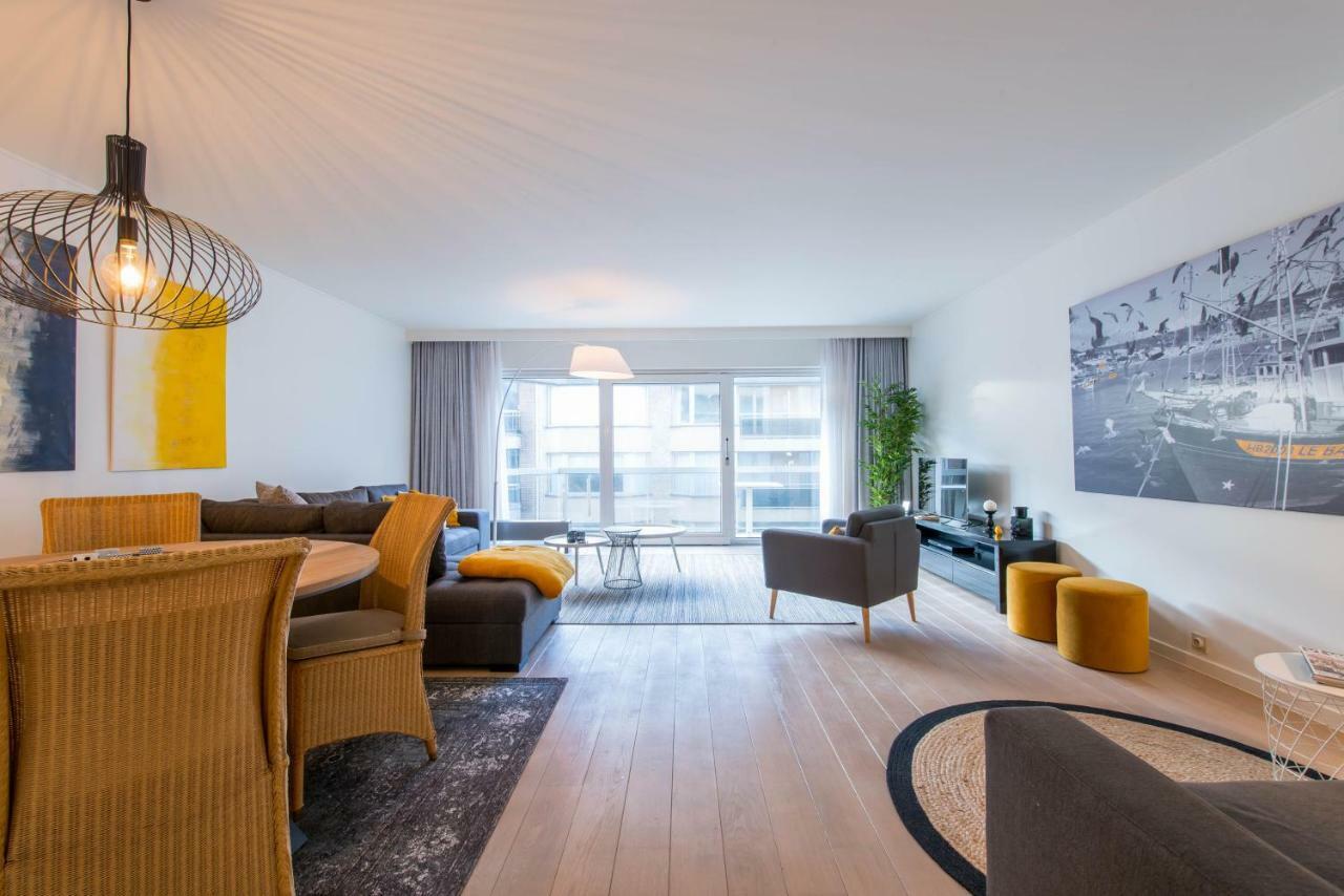 Yellow Knokke-Heist Exterior photo